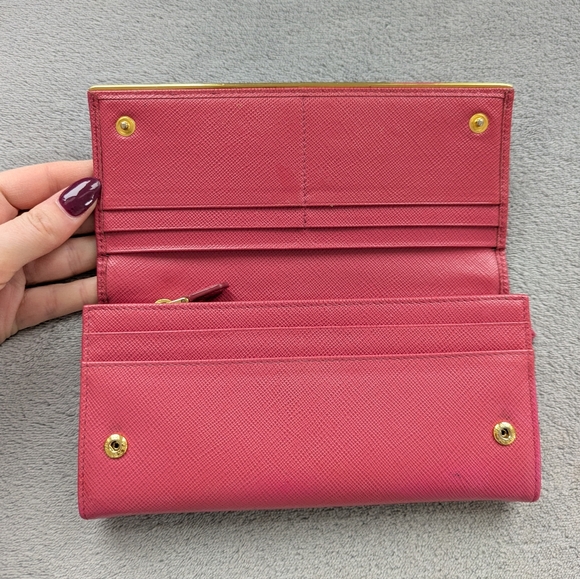 Pink Prada long wallet with gold bar - Picture 9 of 16